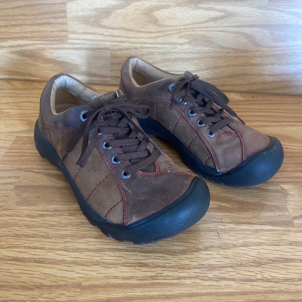 Keen Presidio II Shoes Womens 6 1/2 Brown Leather Low Lace Oxford Shoes 1011401